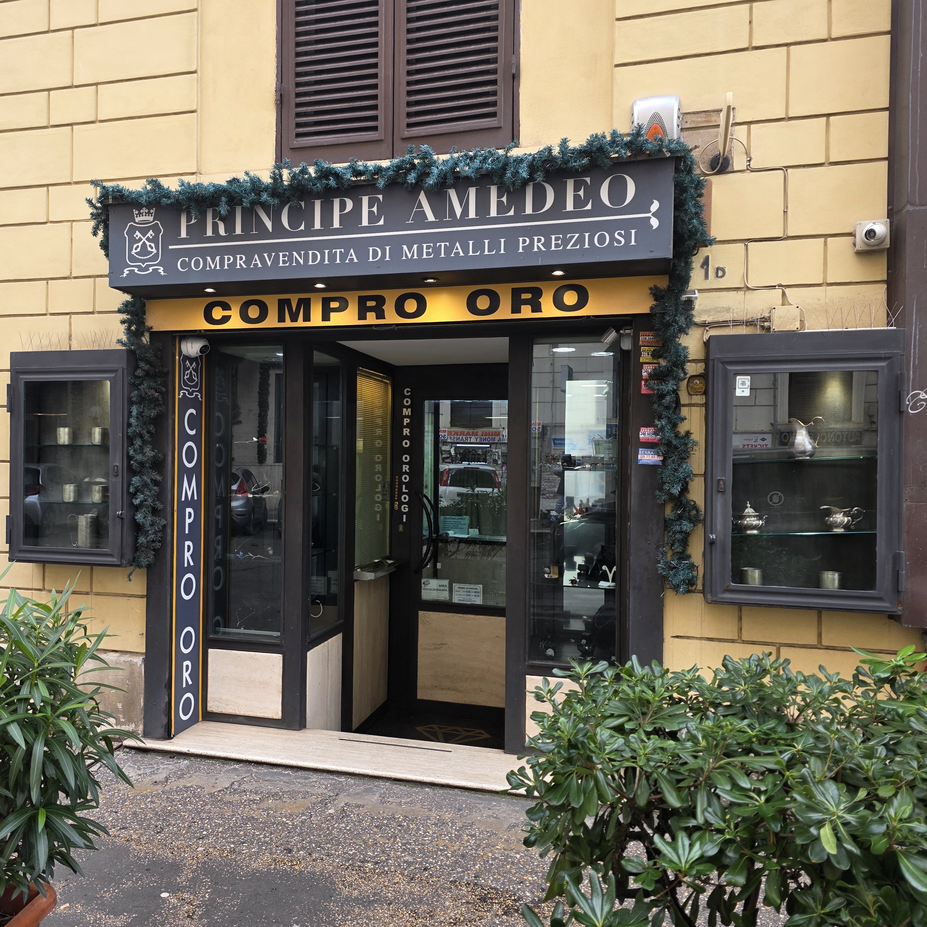 Ingresso Negozio Compro Oro Roma Termini - Via Principe Amedeo 1/D